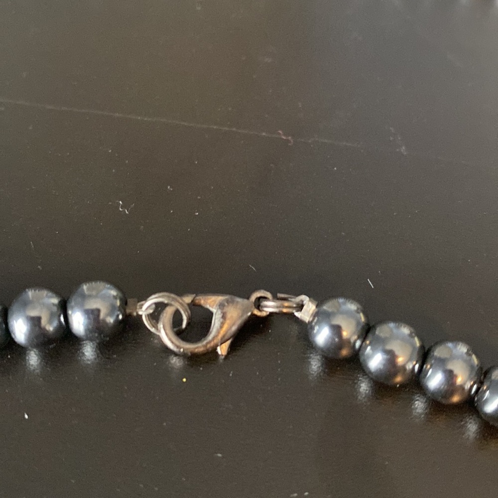 Hematite beaded necklace - Picture 2 of 3